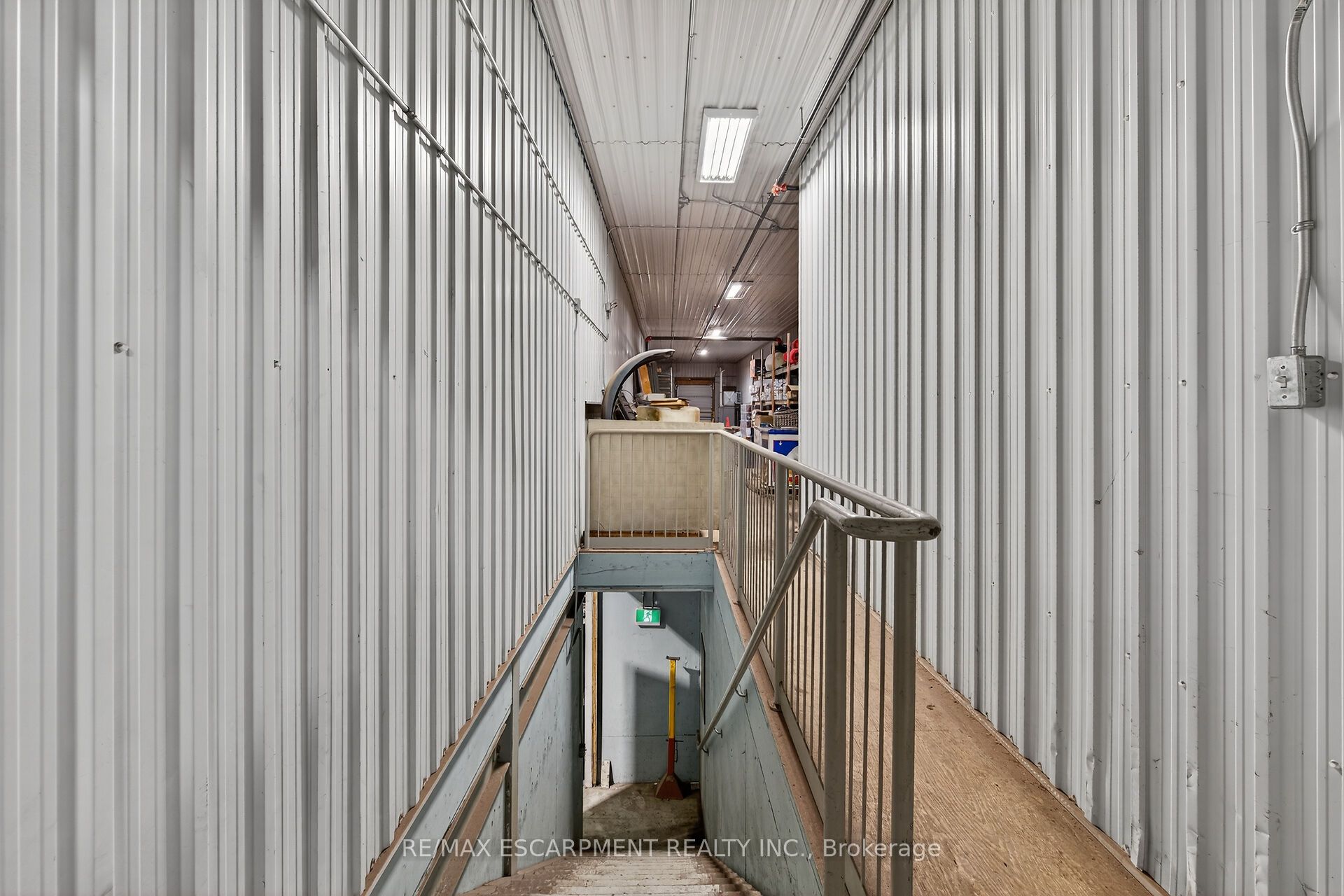 43 Talbot St E Property Photo 27