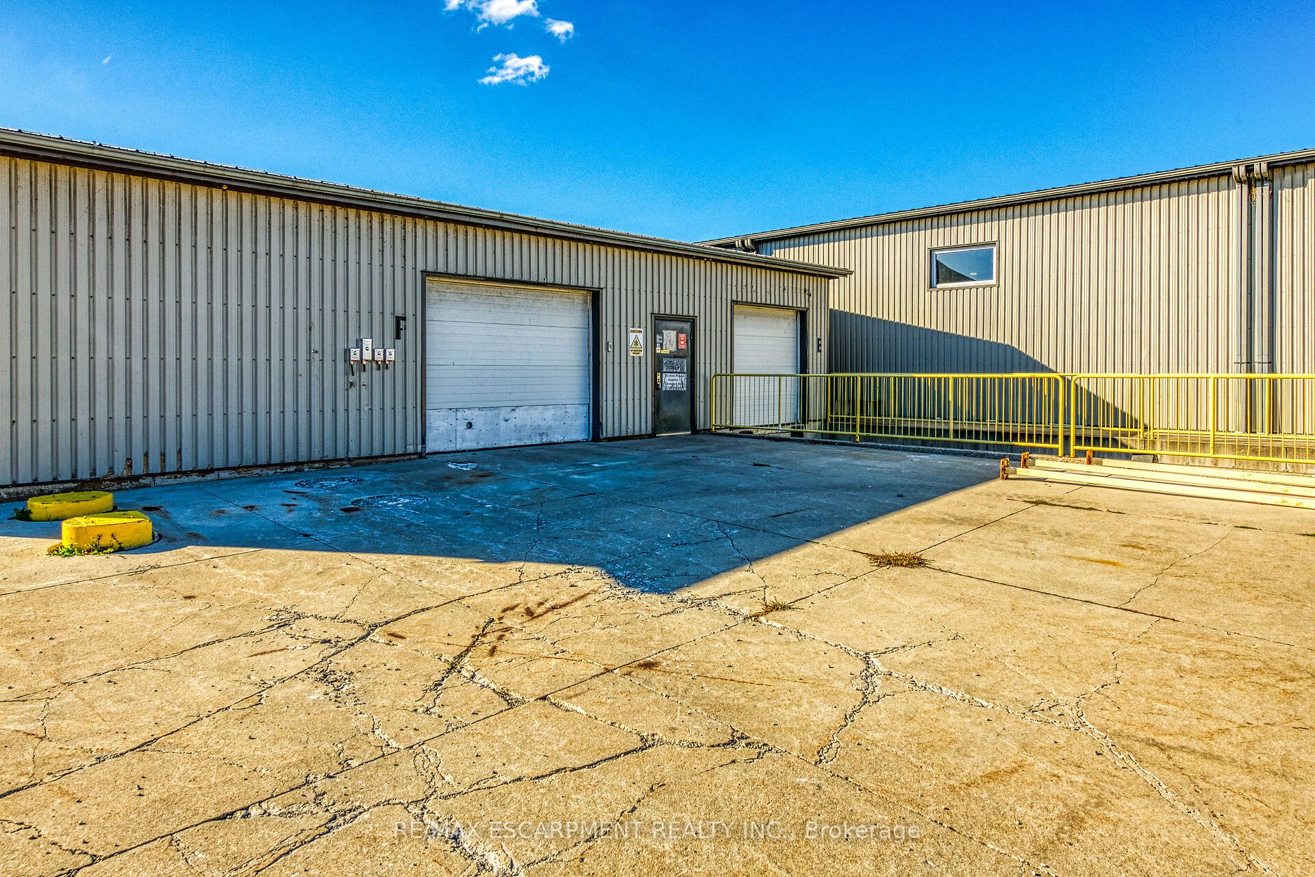 43 Talbot St E Property Photo 35