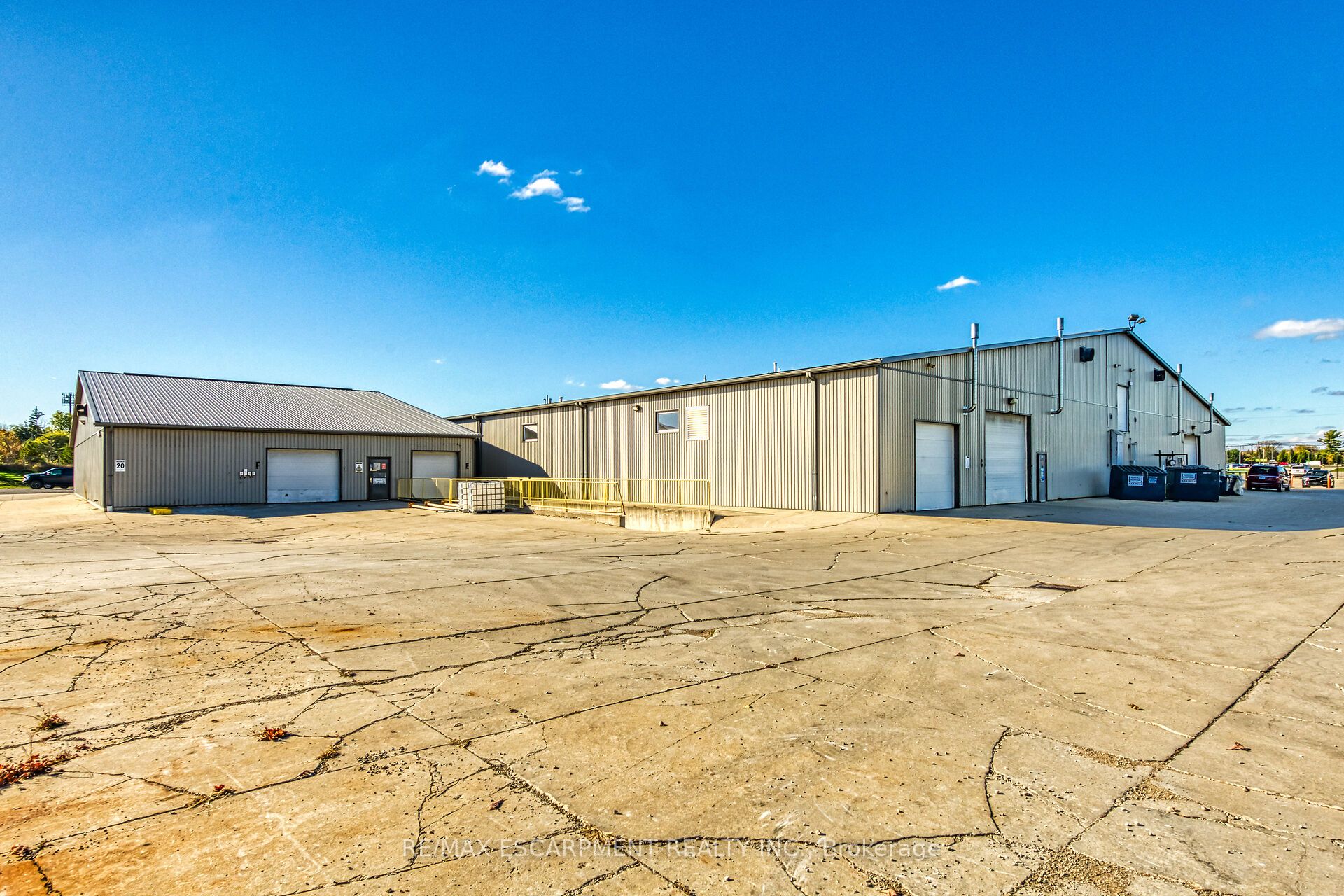 43 Talbot St E Property Photo 37