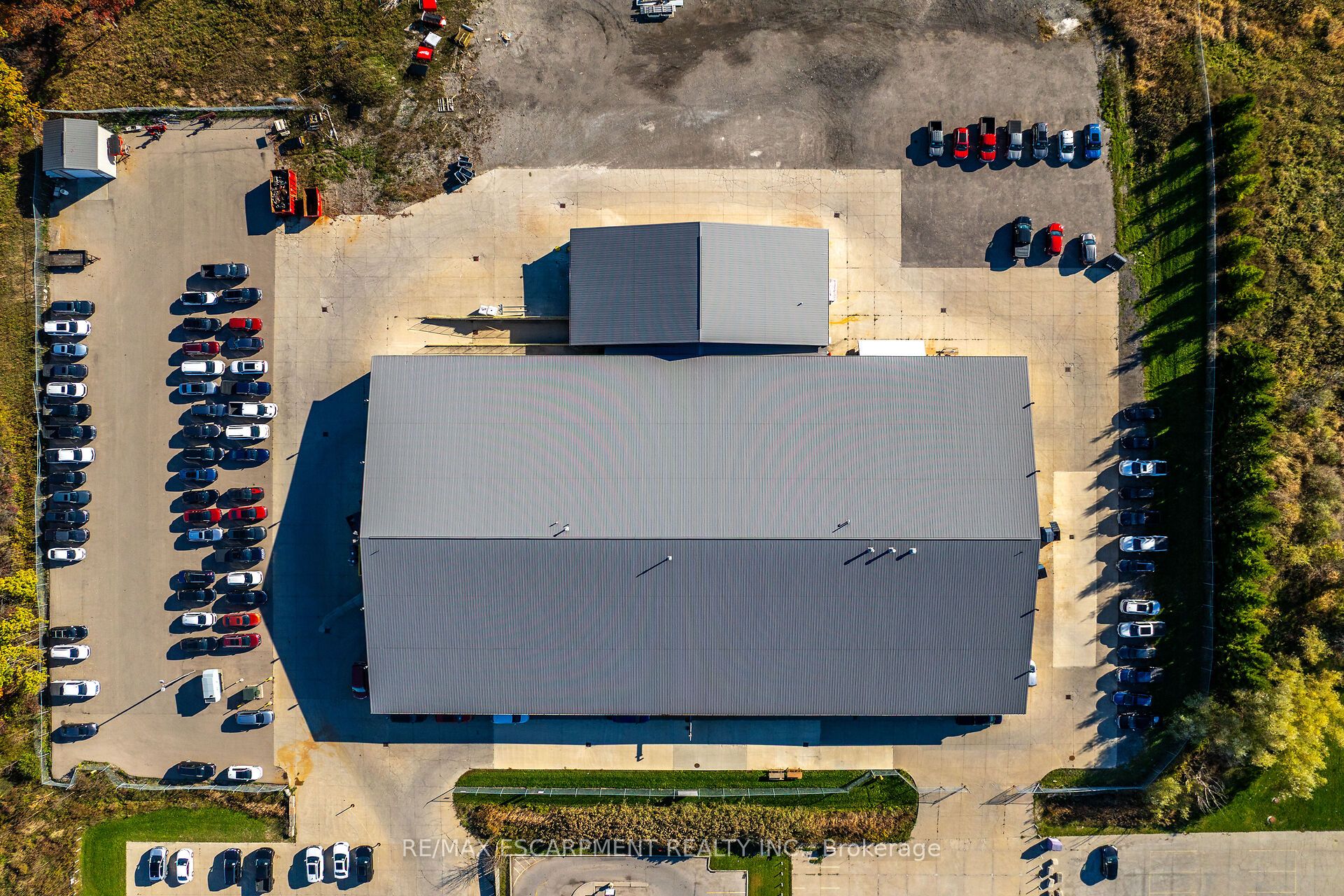 43 Talbot St E Property Photo 43