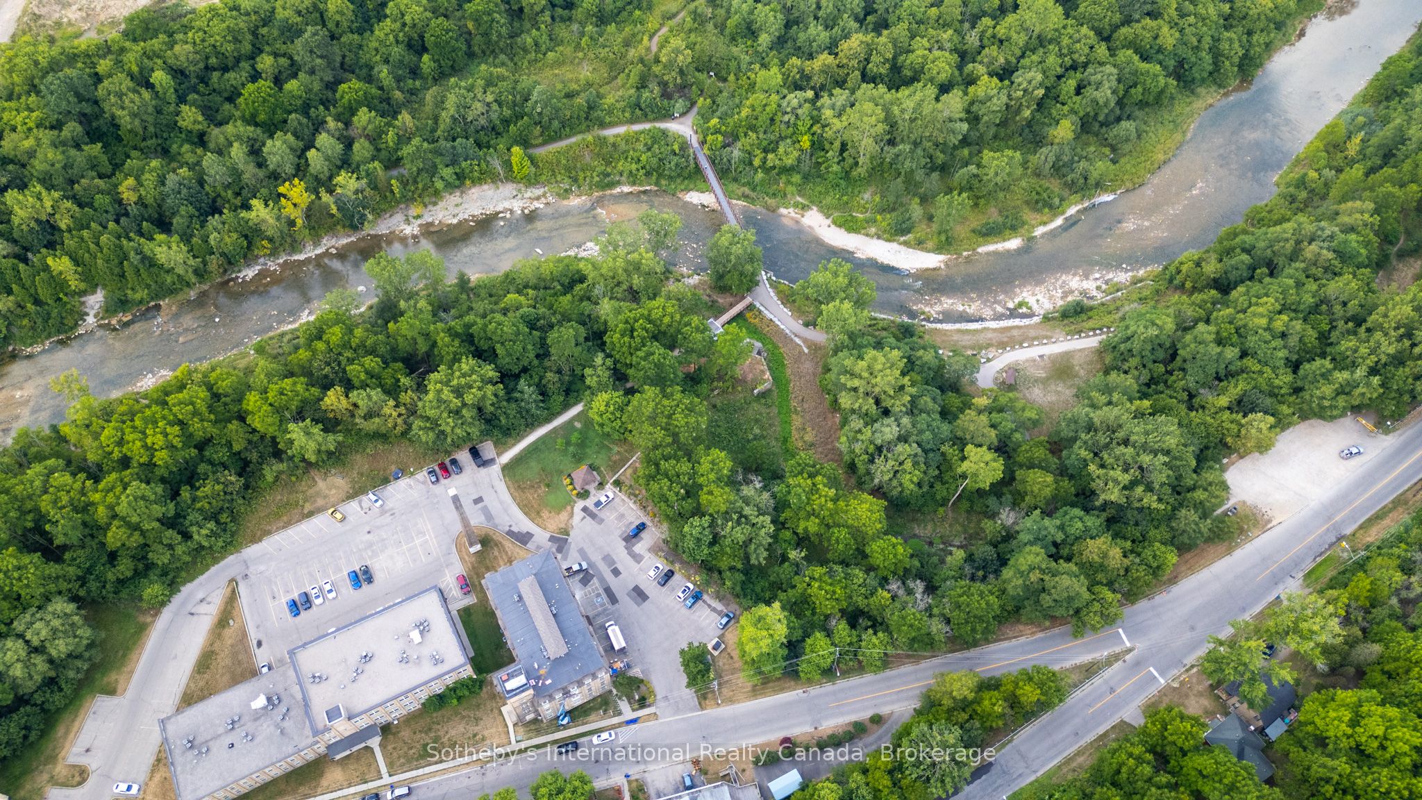 140 W River Rd Property Photo 2