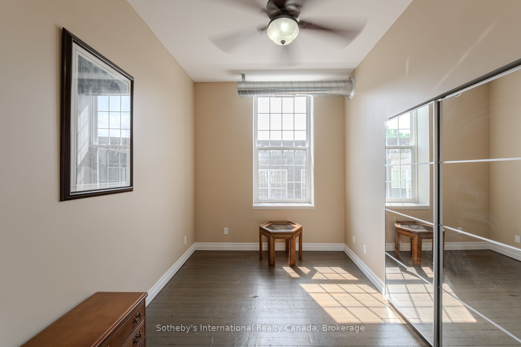 140 W River Rd Property Photo 10