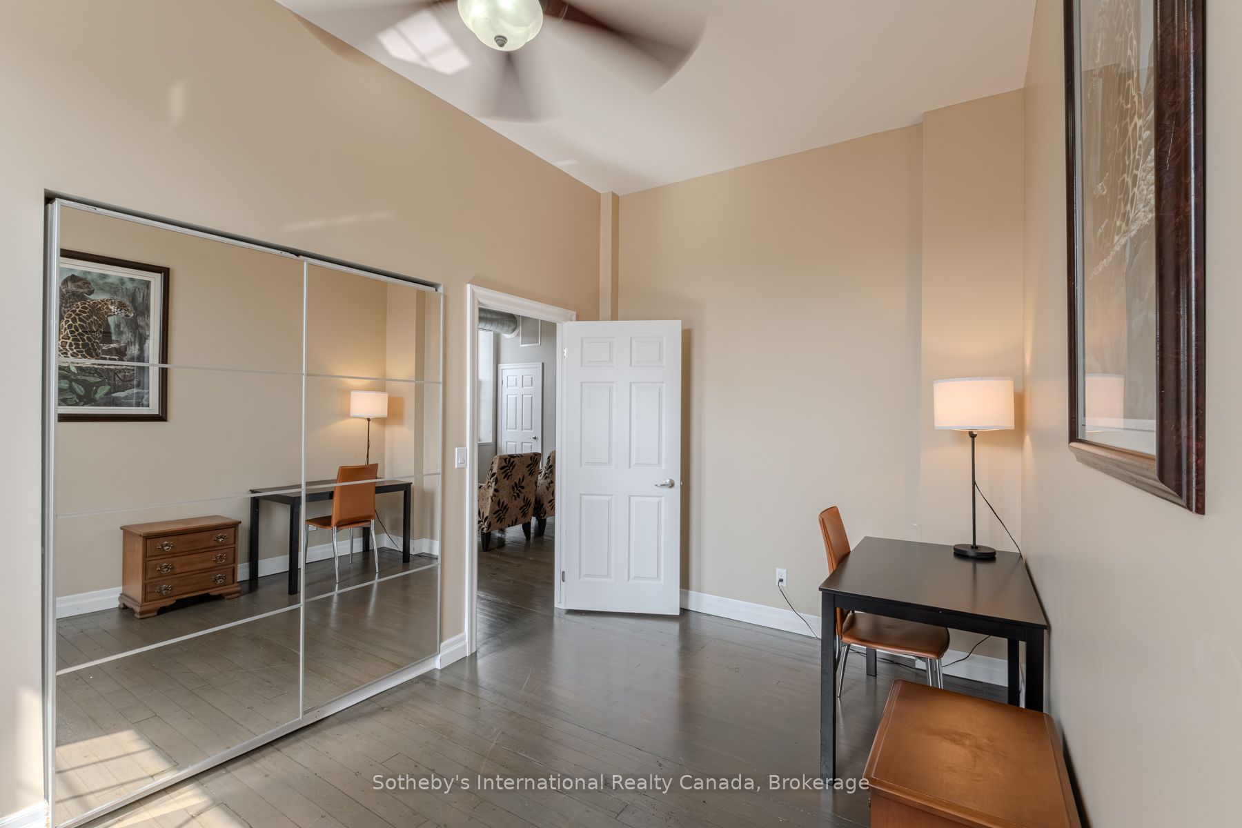 140 W River Rd Property Photo 11