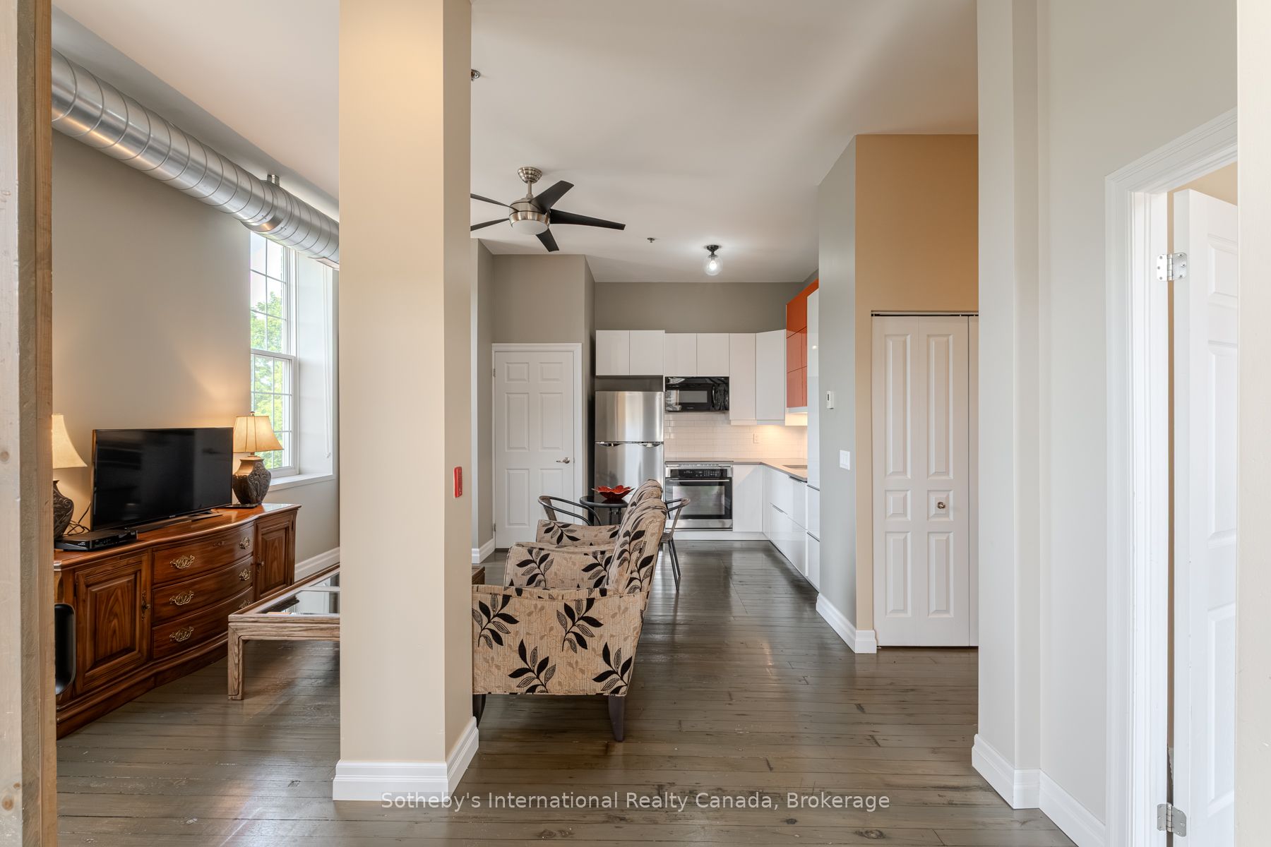 140 W River Rd Property Photo 15