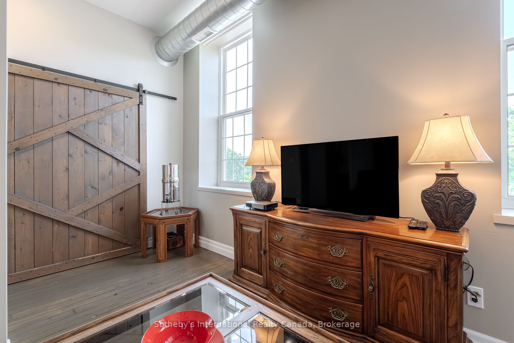 140 W River Rd Property Photo 20