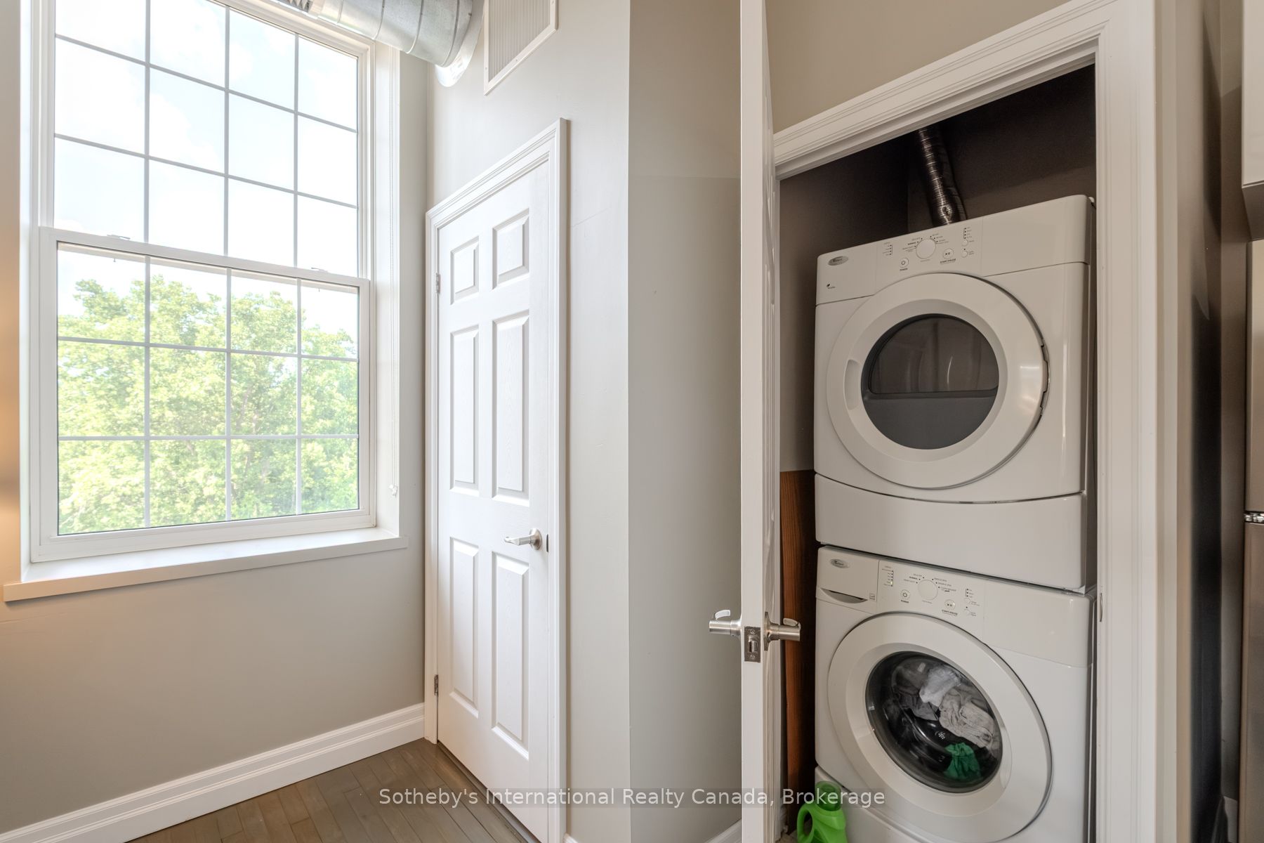 140 W River Rd Property Photo 23