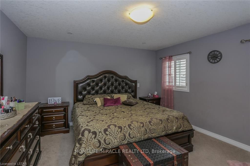 2879 Lemieux Walk Property Photo 7