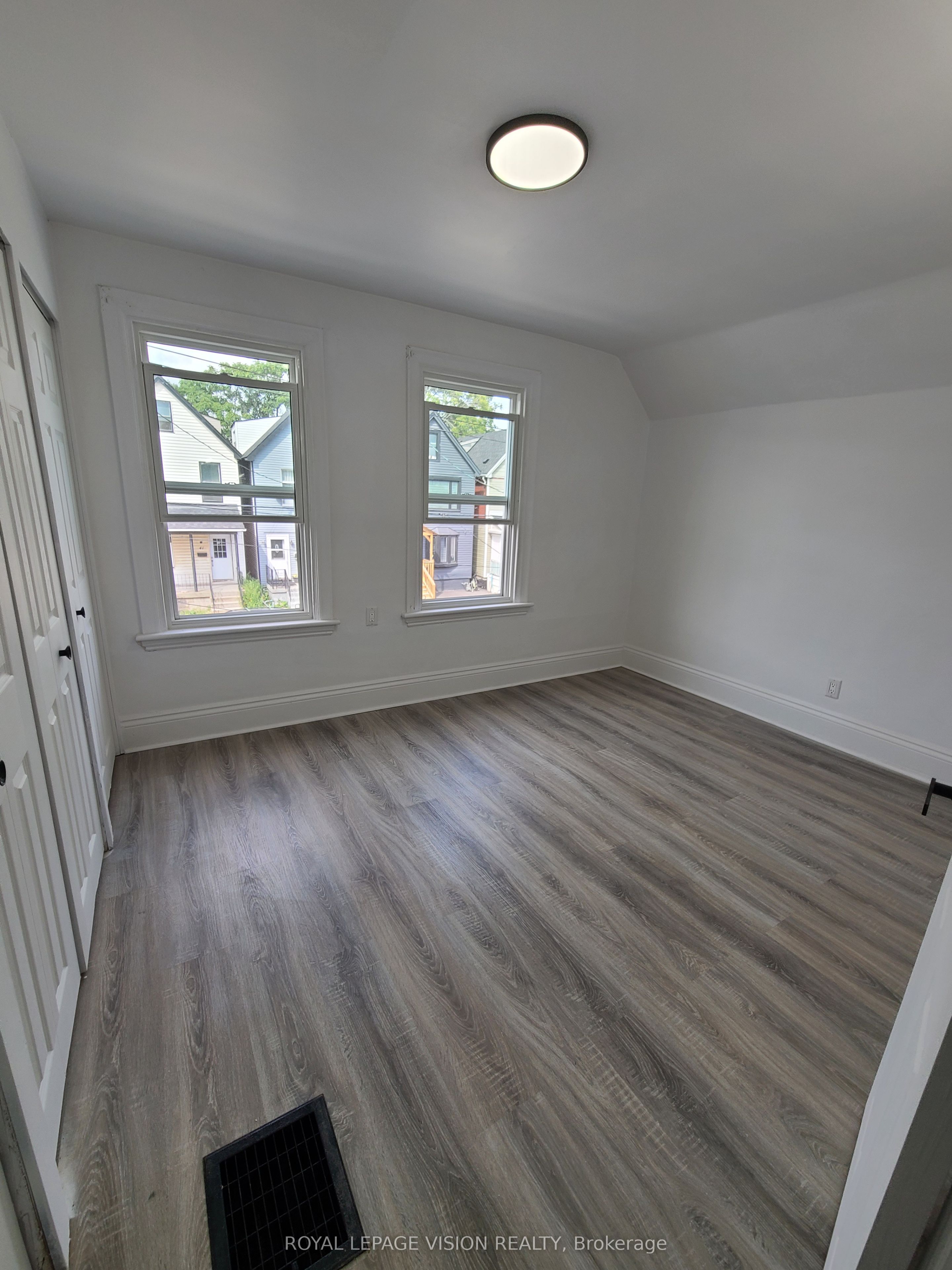 56 Munroe Street Property Photo 32