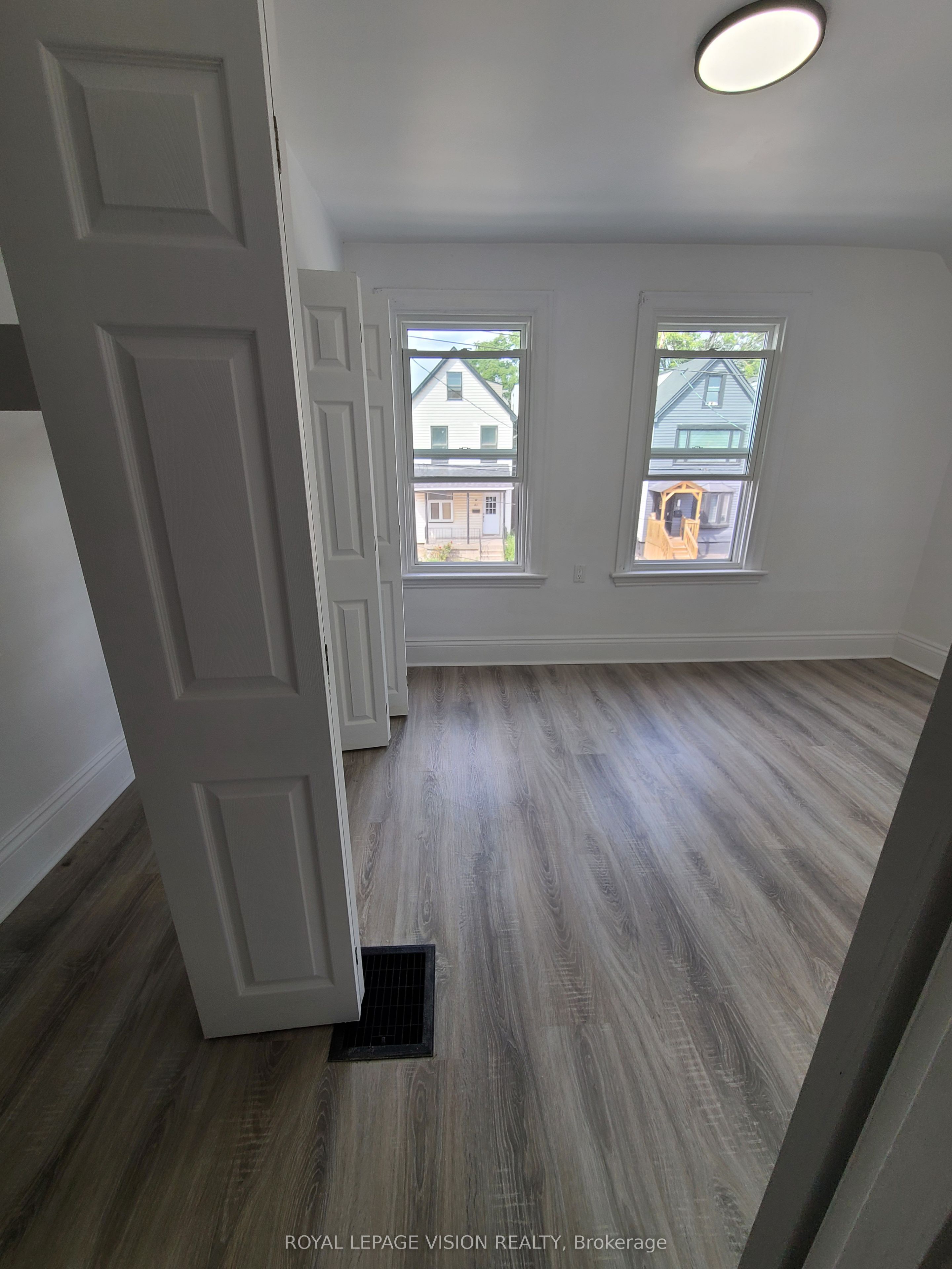 56 Munroe Street Property Photo 33