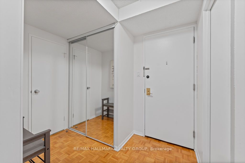 505 St Laurent Boulevard 350 Property Photo 4