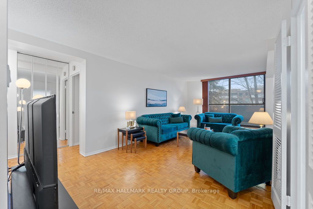 505 St Laurent Boulevard 350 Property Photo 6