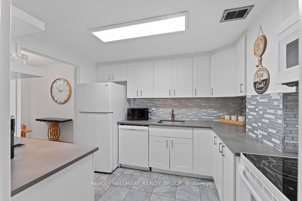 505 St Laurent Boulevard 350 Property Photo 20