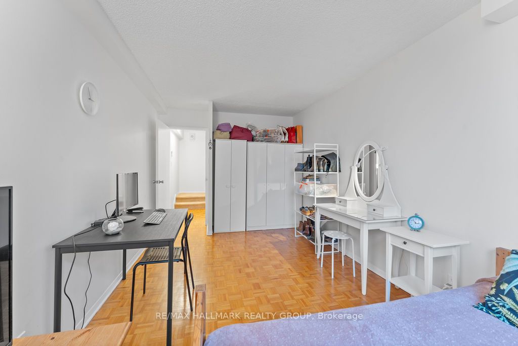 505 St Laurent Boulevard 350 Property Photo 24