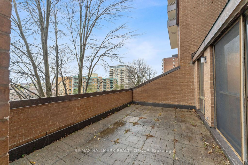 505 St Laurent Boulevard 350 Property Photo 34