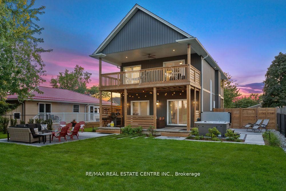 54 Lakeview Ave Property Photo 2