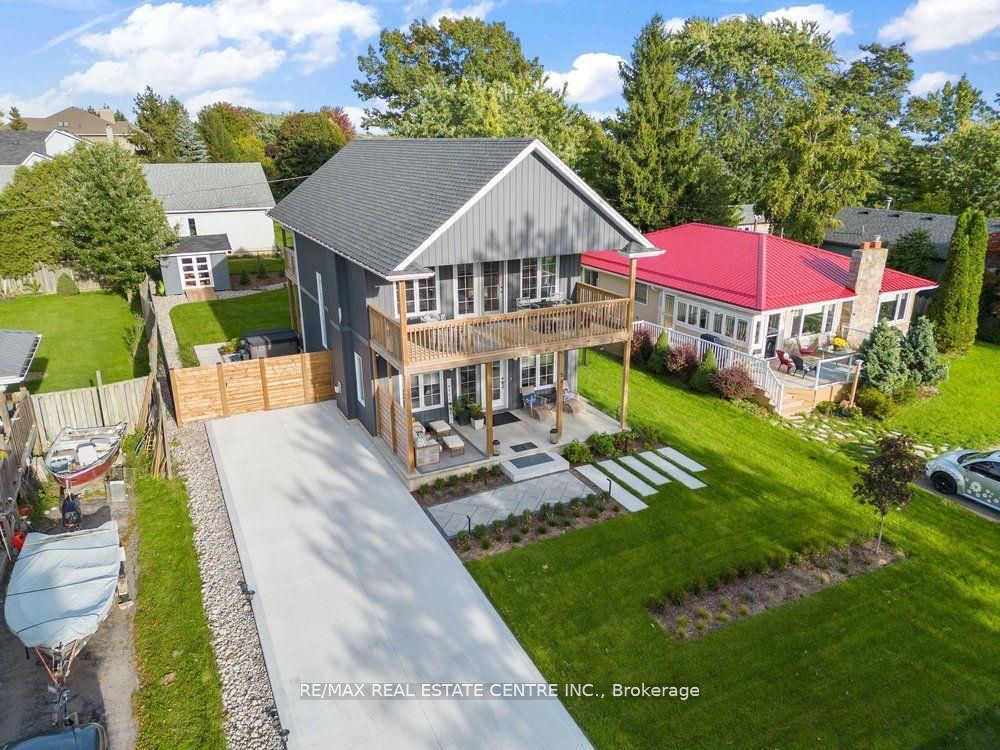 54 Lakeview Ave Property Photo 3