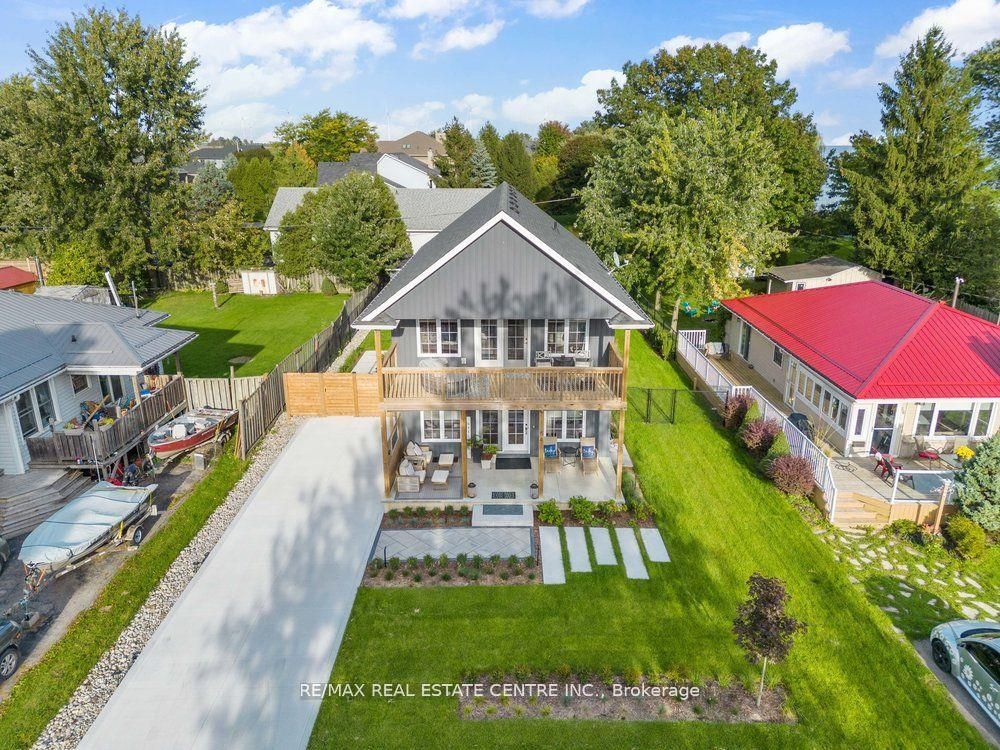 54 Lakeview Ave Property Photo 4