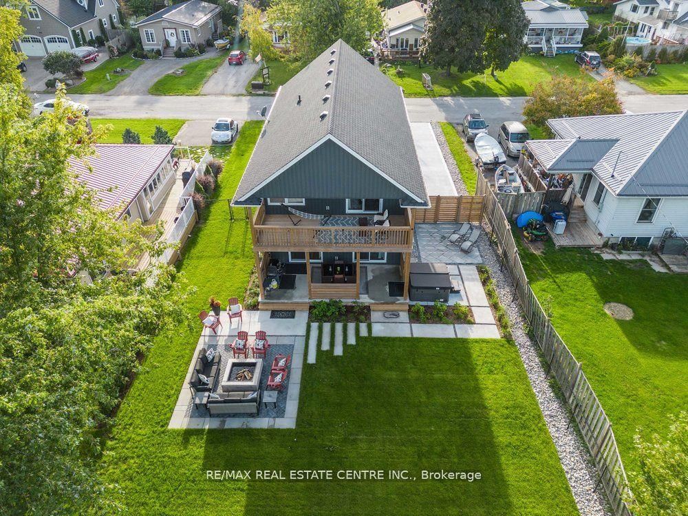 54 Lakeview Ave Property Photo 6