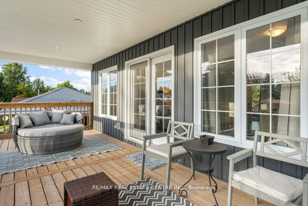 54 Lakeview Ave Property Photo 10