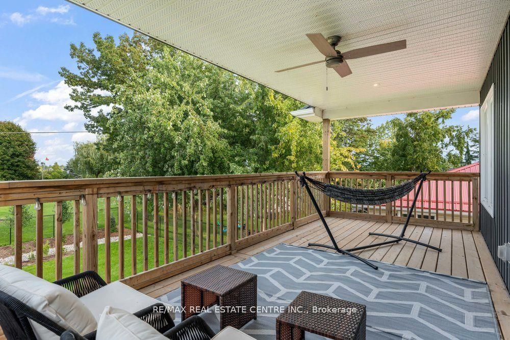 54 Lakeview Ave Property Photo 11