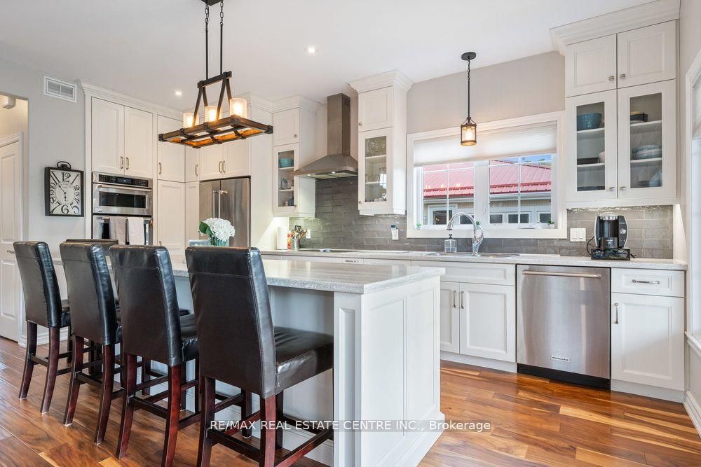 54 Lakeview Ave Property Photo 15