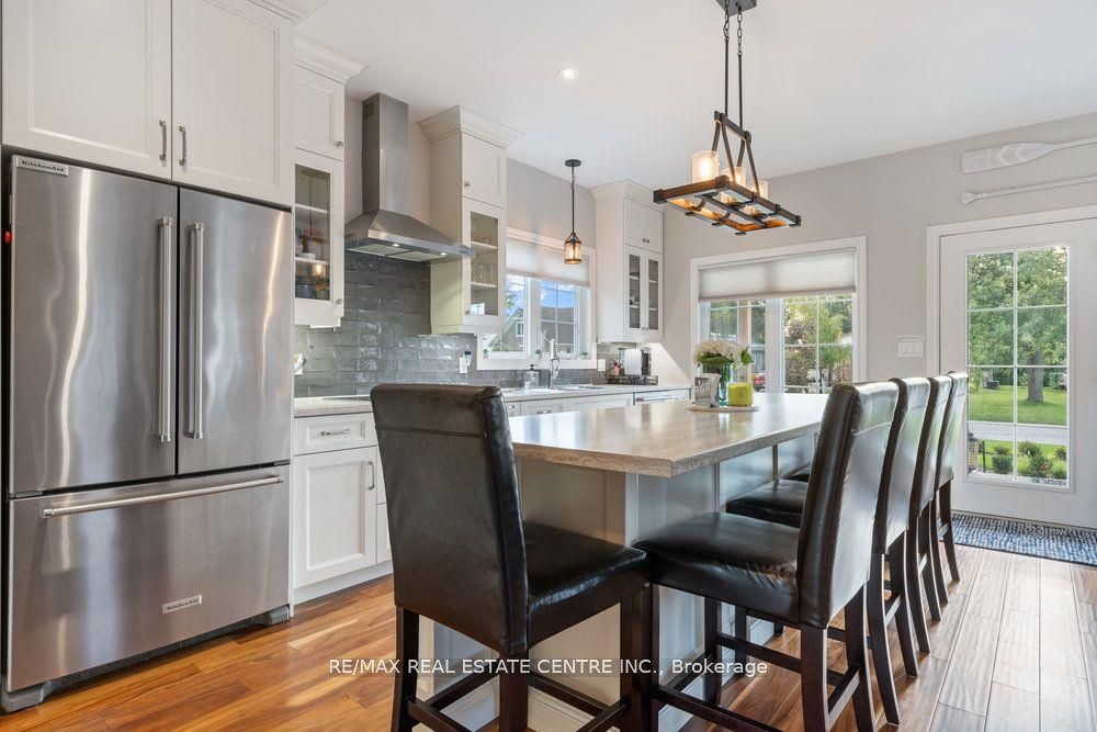 54 Lakeview Ave Property Photo 16