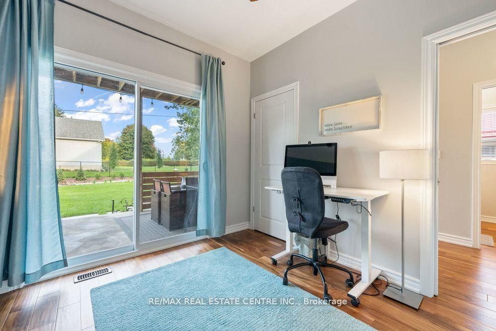 54 Lakeview Ave Property Photo 20