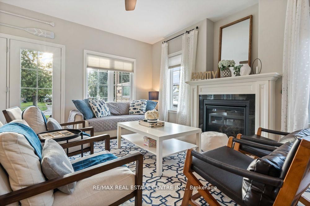 54 Lakeview Ave Property Photo 23