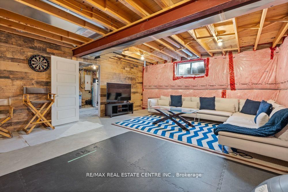 54 Lakeview Ave Property Photo 30