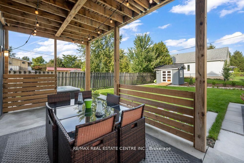 54 Lakeview Ave Property Photo 32