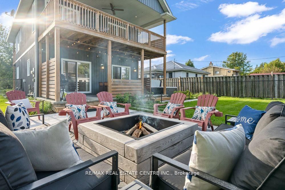 54 Lakeview Ave Property Photo 34