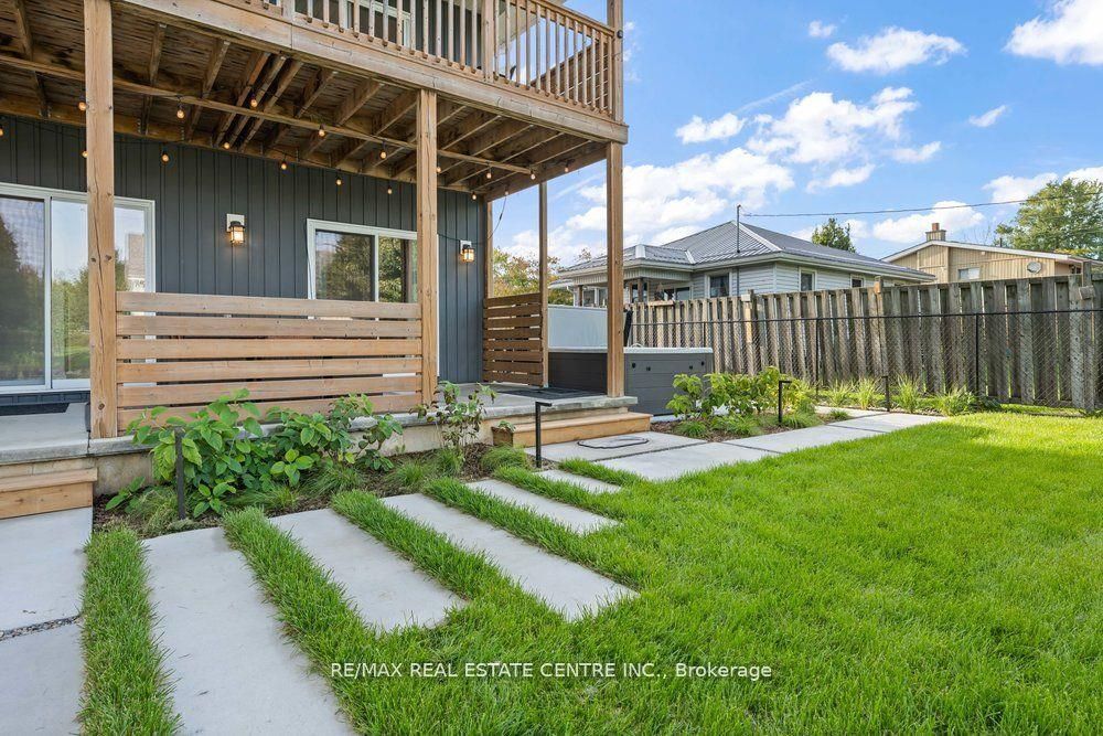 54 Lakeview Ave Property Photo 35