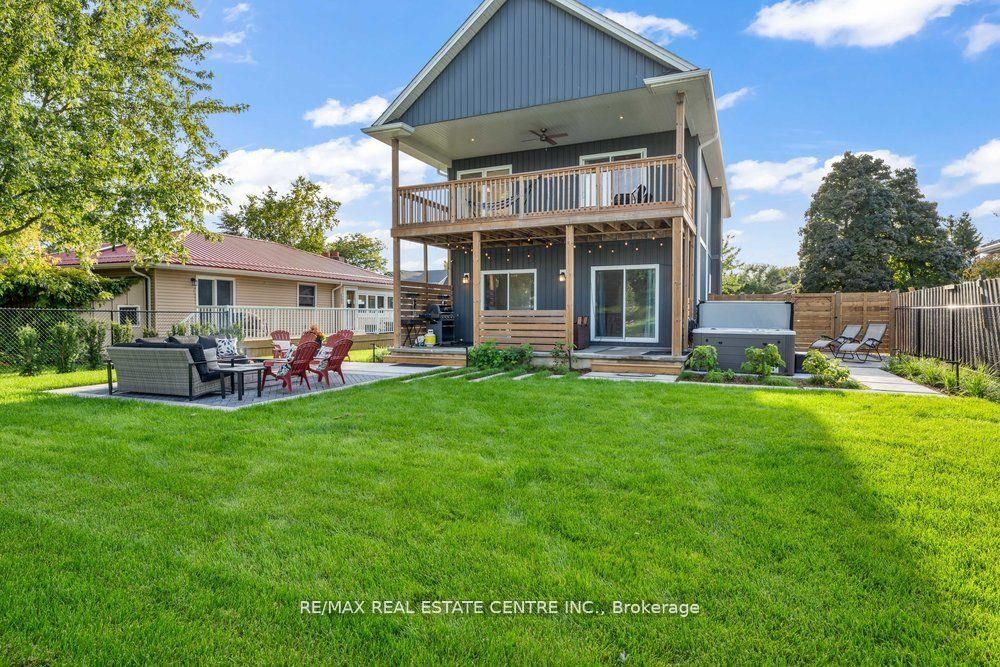 54 Lakeview Ave Property Photo 37