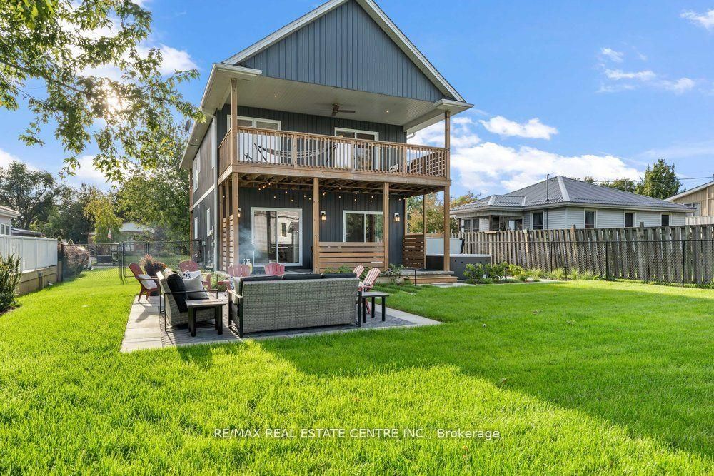 54 Lakeview Ave Property Photo 38