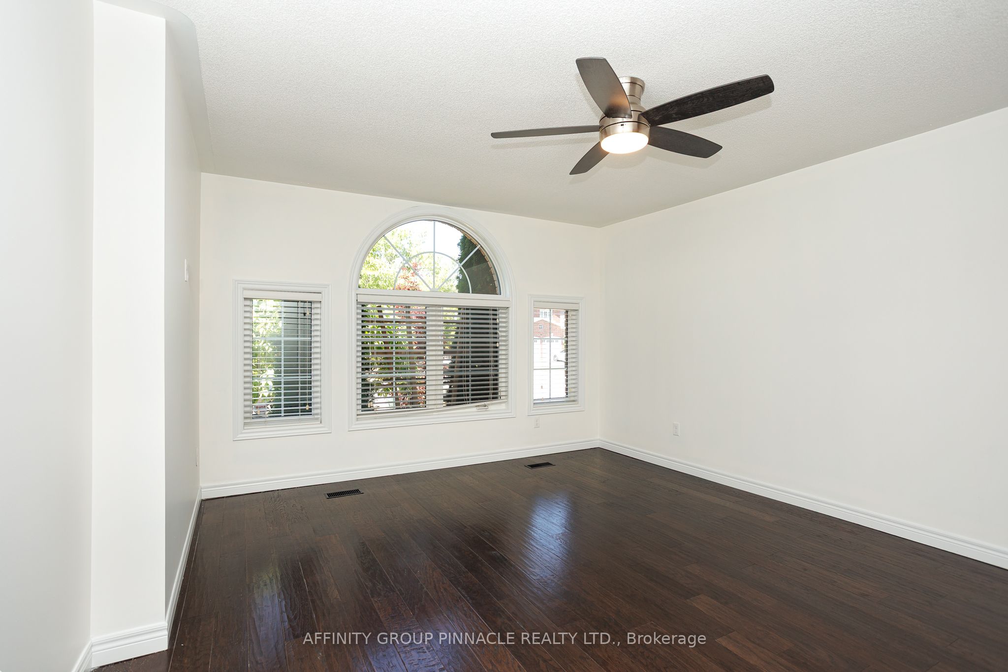 103 Cook St Property Photo 10