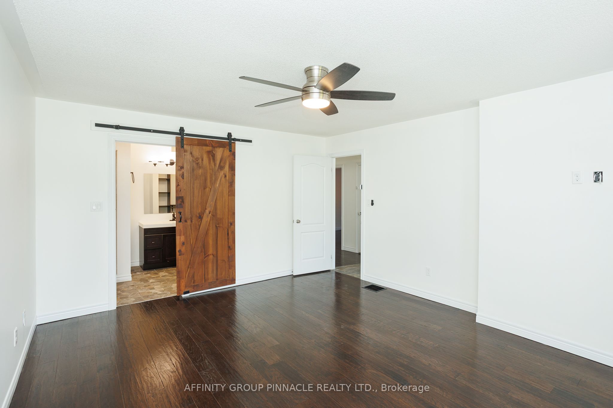 103 Cook St Property Photo 11