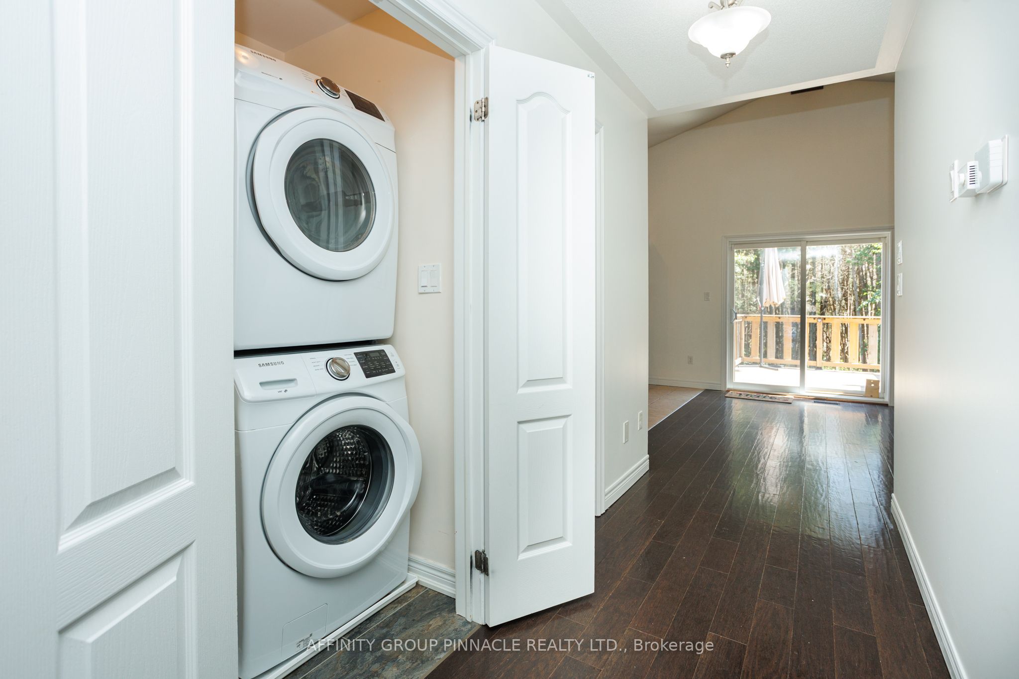 103 Cook St Property Photo 16