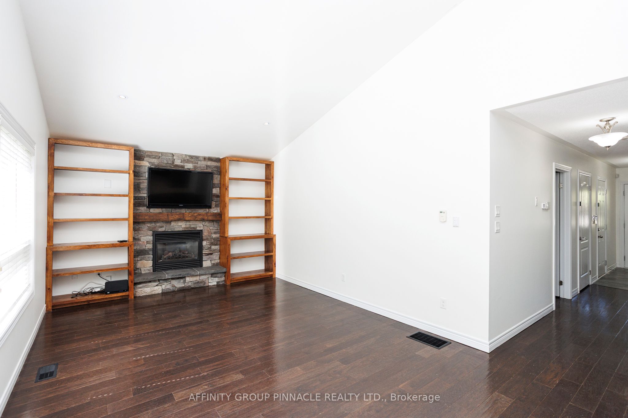 103 Cook St Property Photo 25