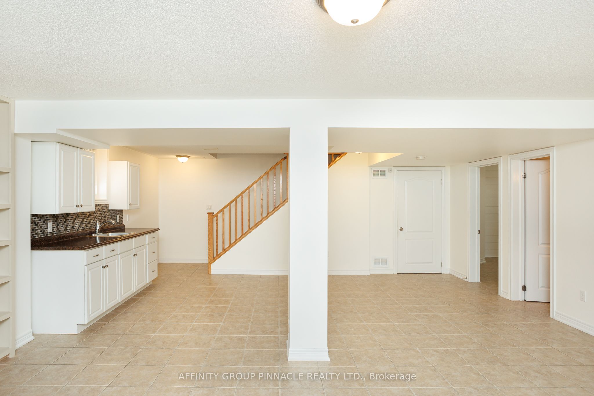 103 Cook St Property Photo 32