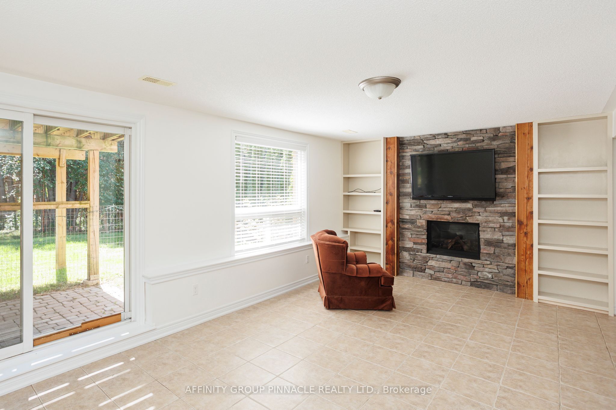 103 Cook St Property Photo 33