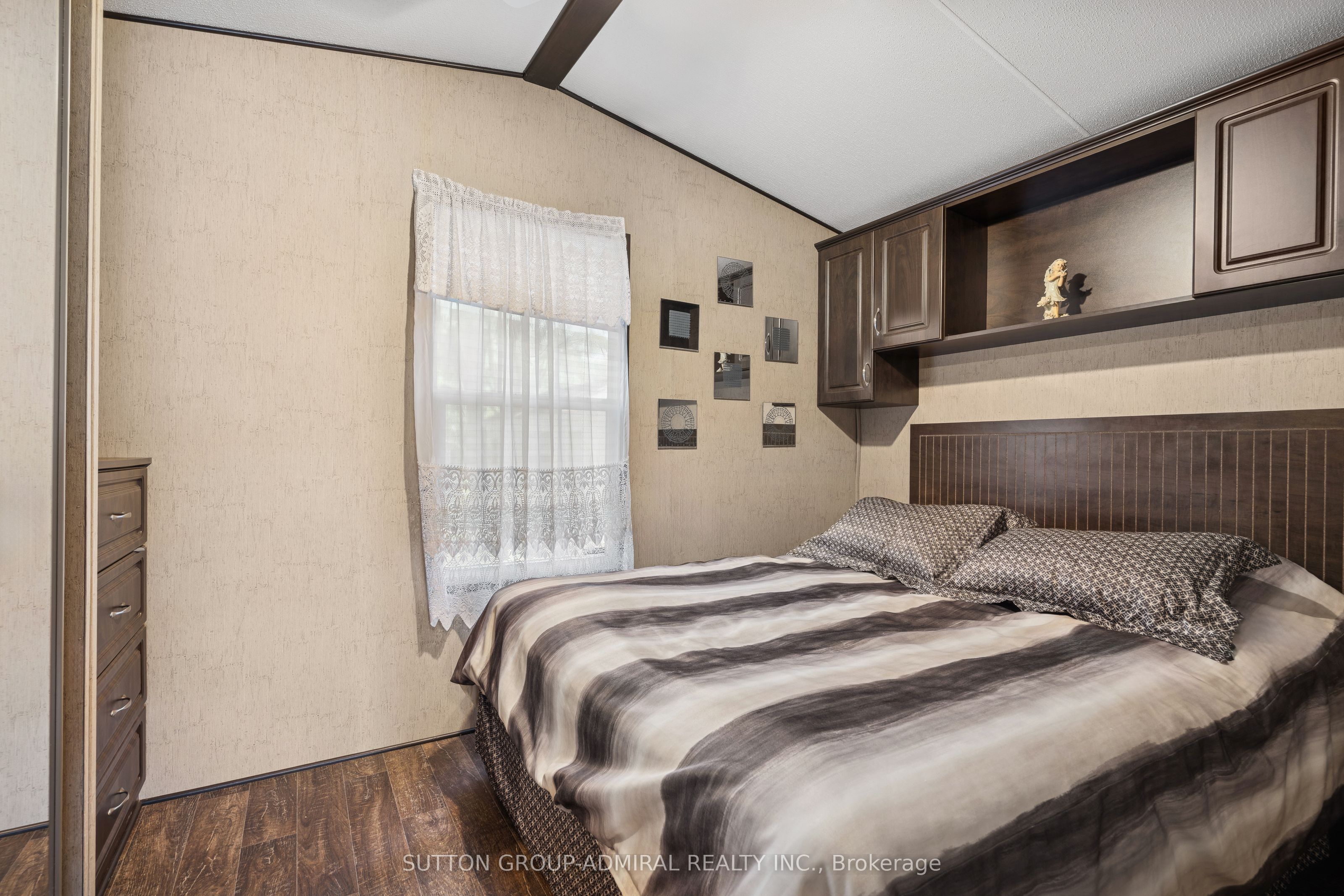 1082 Shamrock Marina Rd Property Photo 8