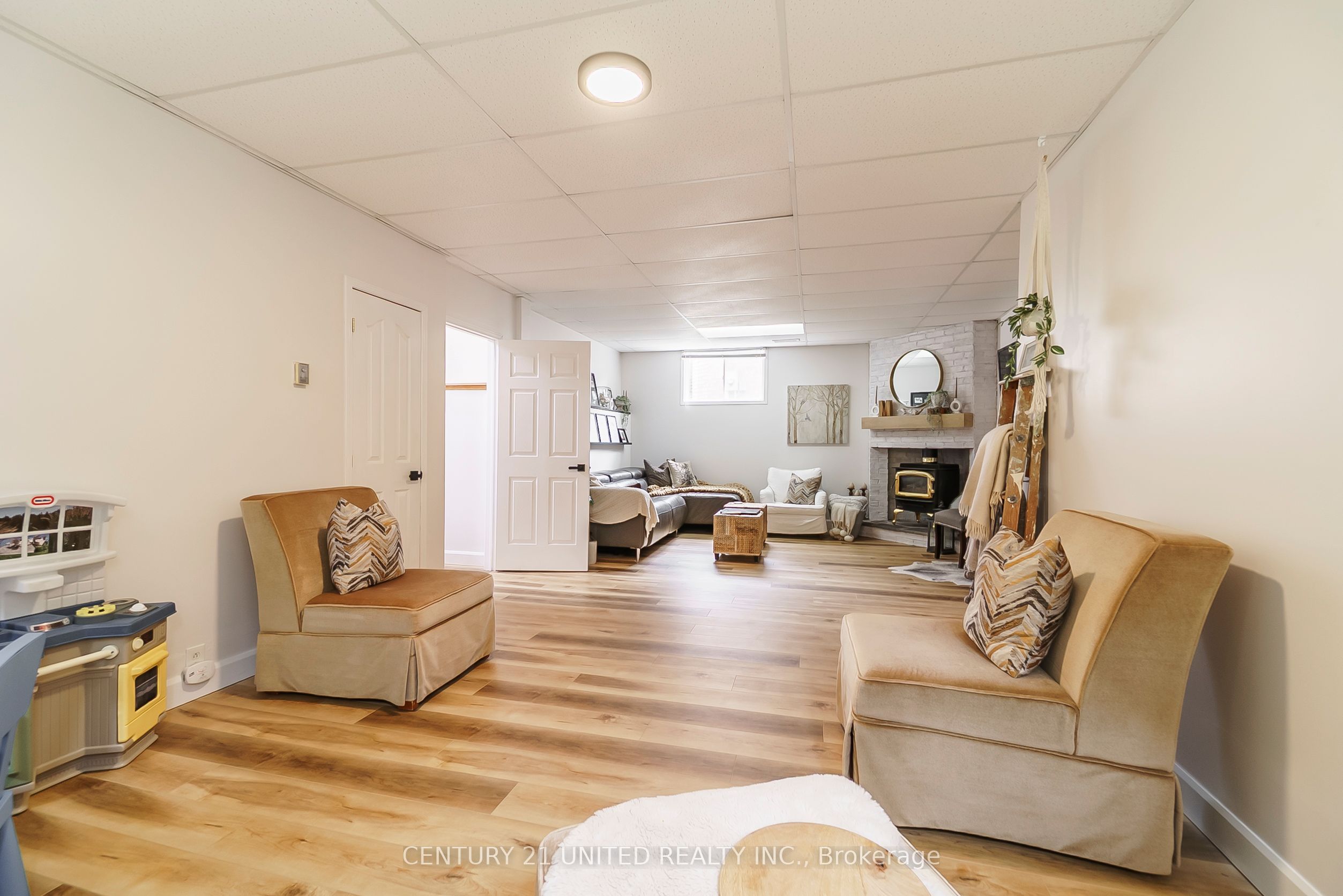 1455 Glenforest Crescent Property Photo 28