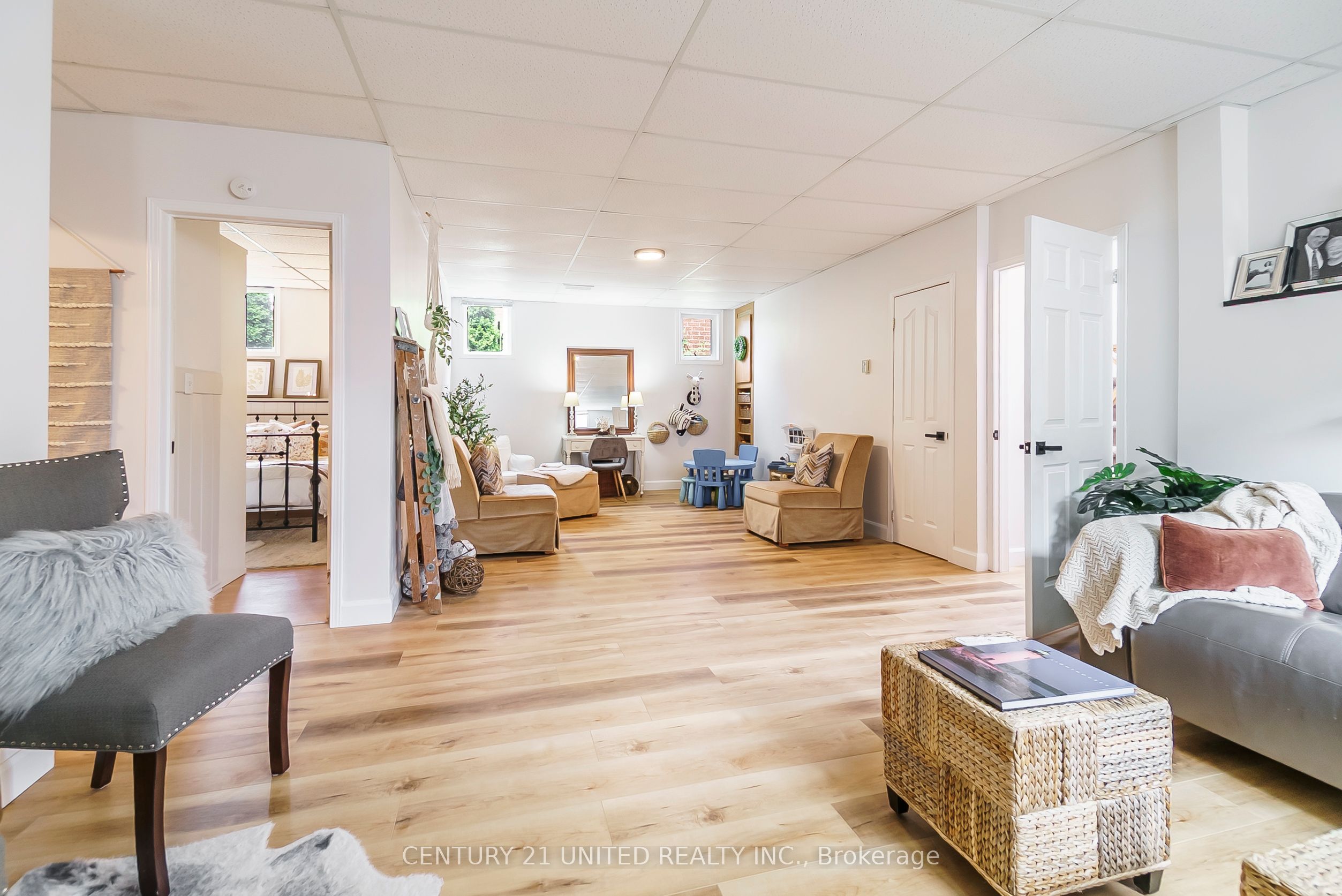 1455 Glenforest Crescent Property Photo 30