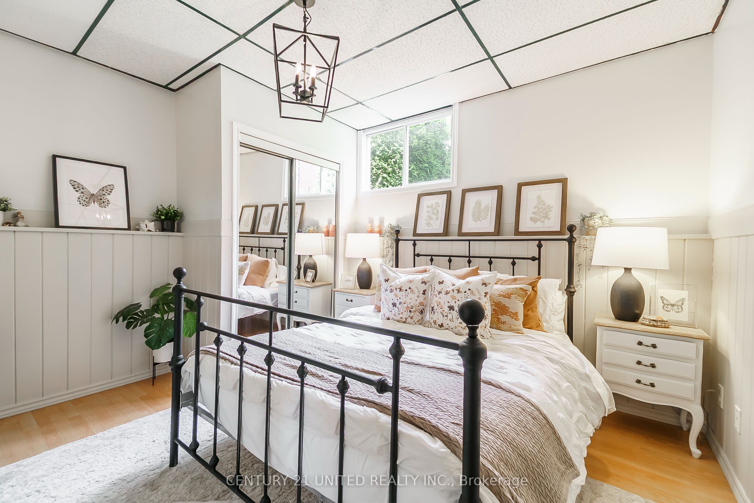 1455 Glenforest Crescent Property Photo 36