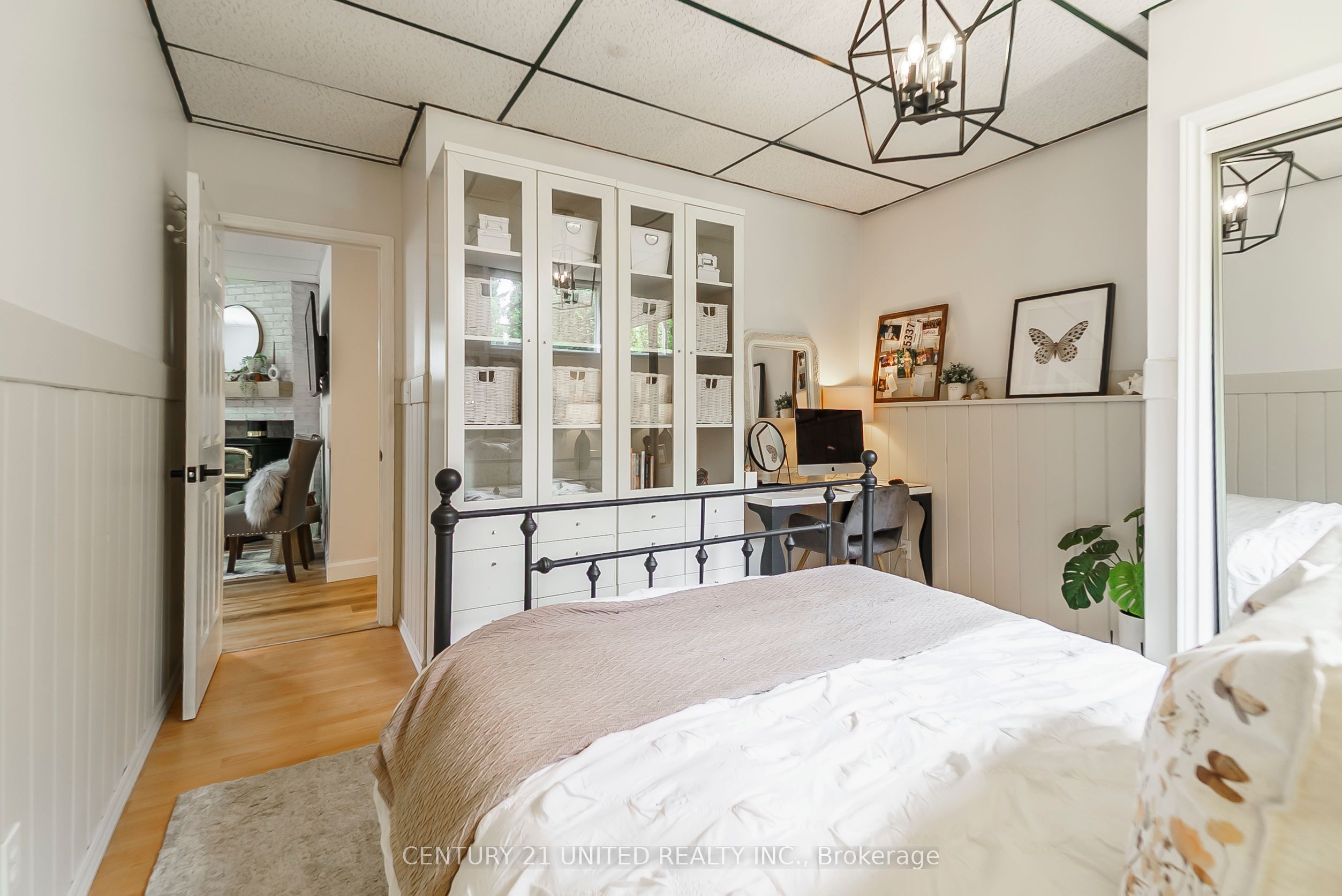 1455 Glenforest Crescent Property Photo 37