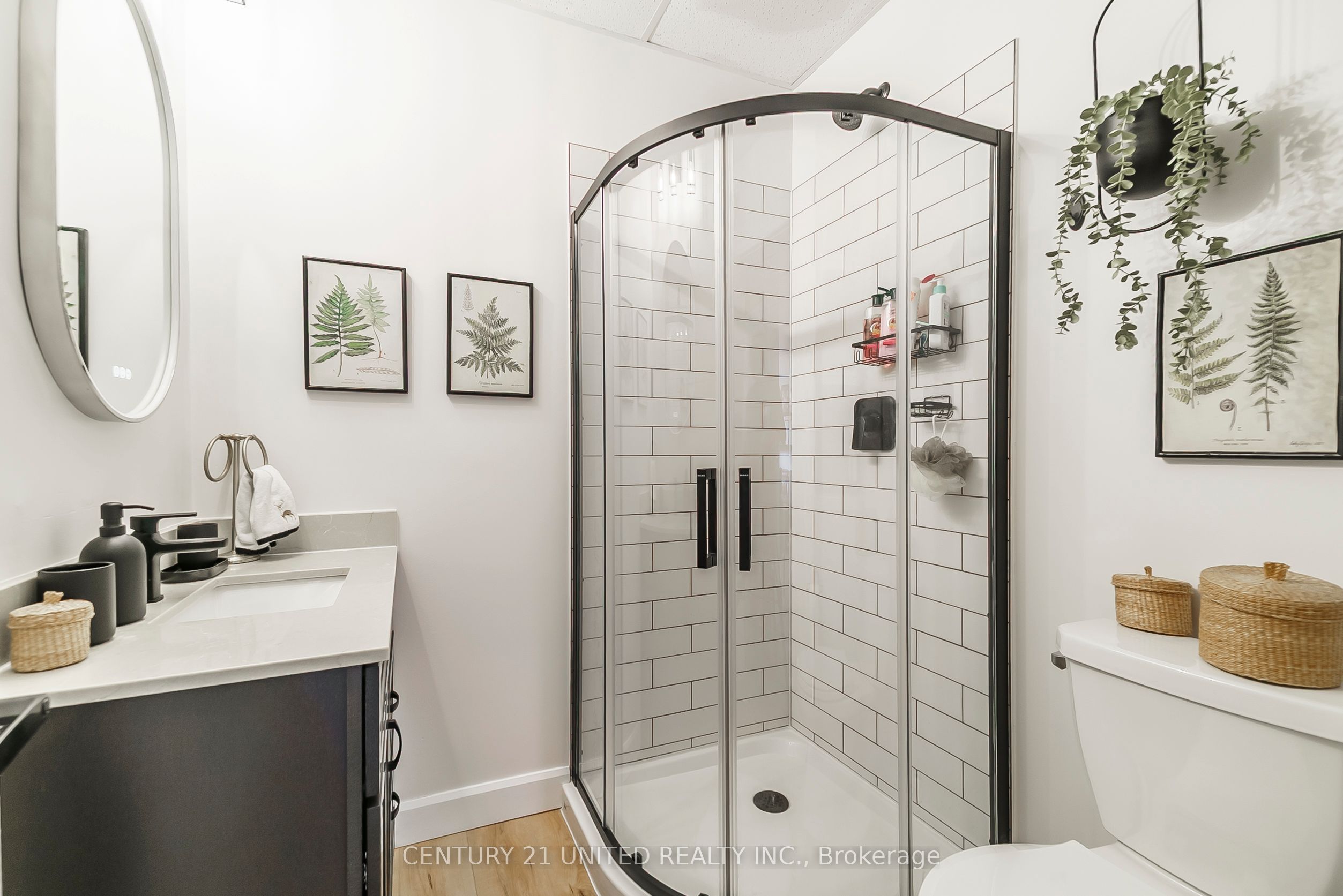 1455 Glenforest Crescent Property Photo 38