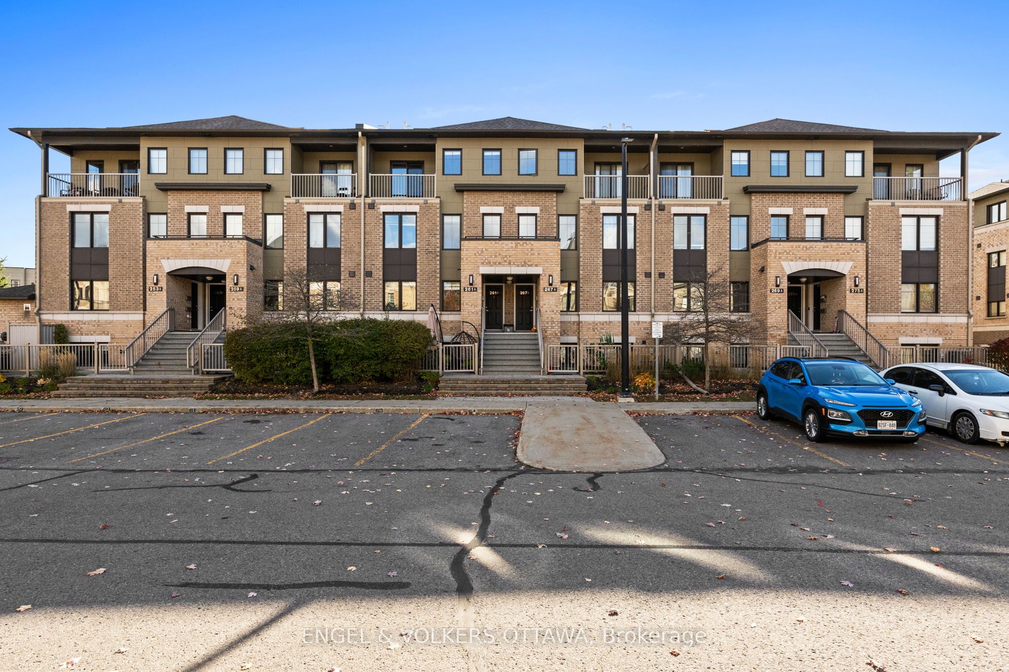 261 Titanium Priv Property Photo 1