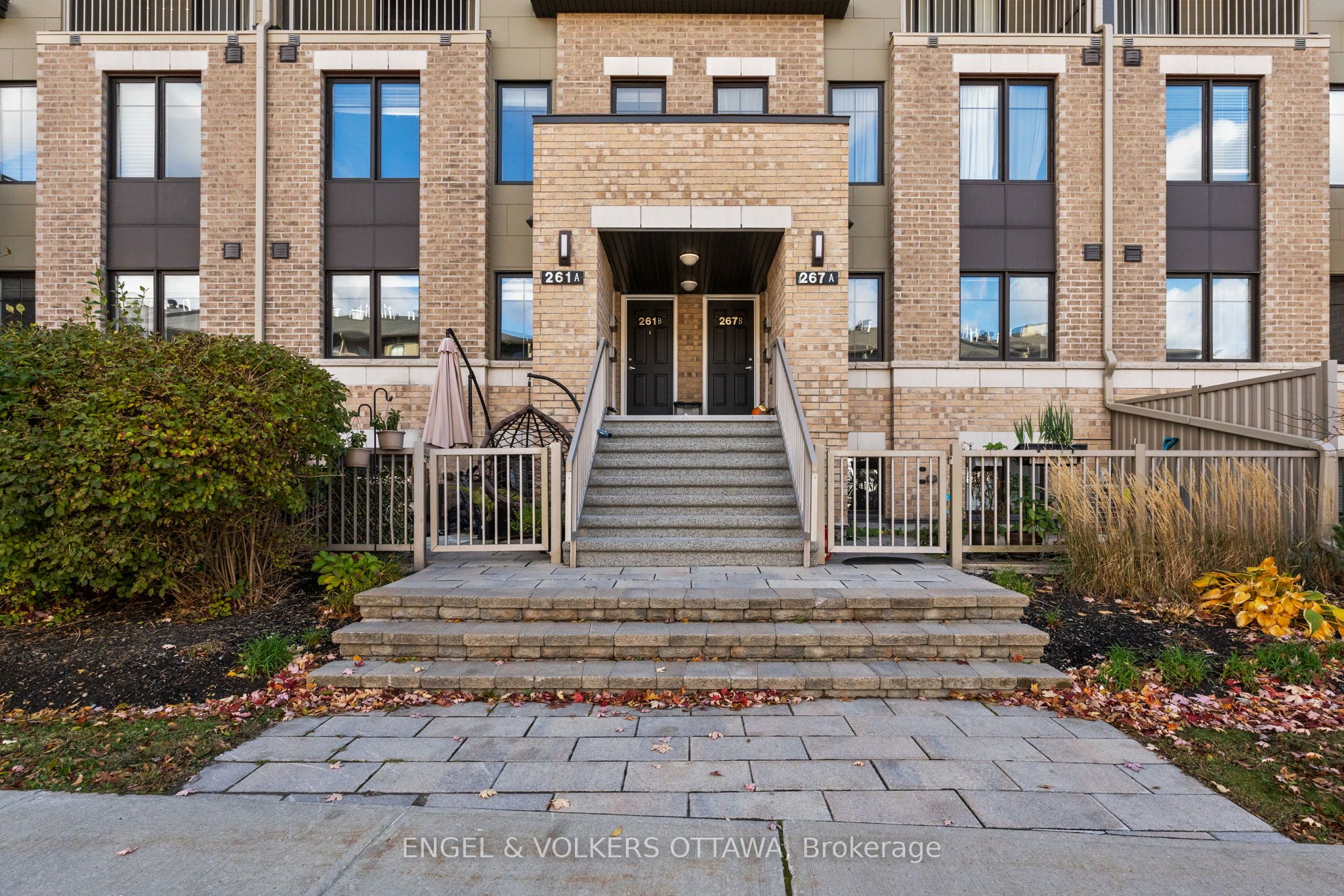 261 Titanium Priv Property Photo 2