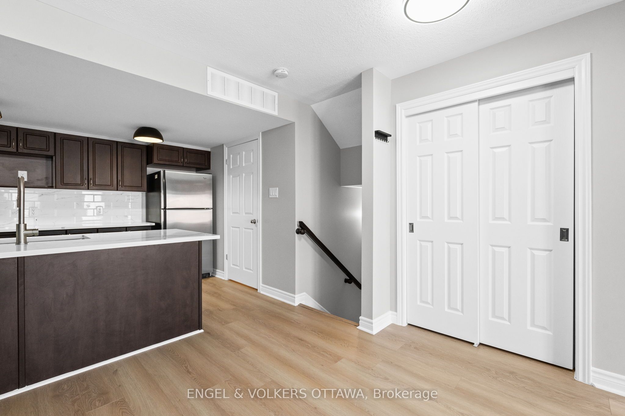 261 Titanium Priv Property Photo 5