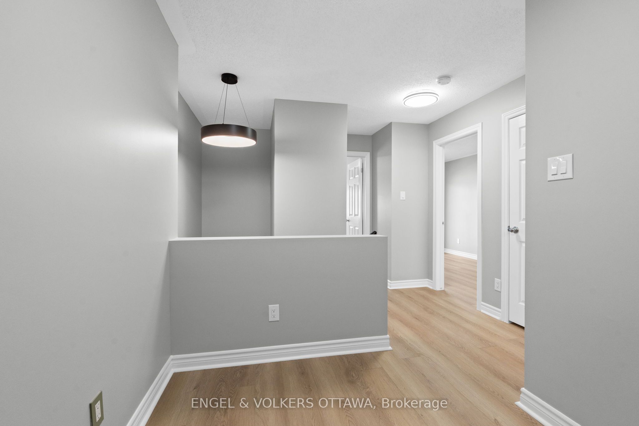 261 Titanium Priv Property Photo 21